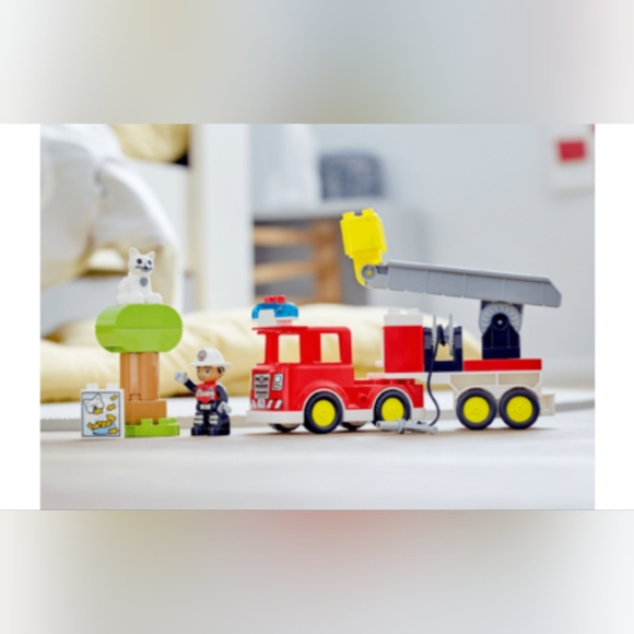 LEGO DUPLO, Rescue Fire Truck Building Toy - Picture 4 of 8